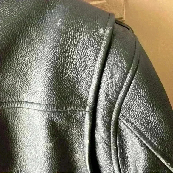 Harley Davidson Leather Jacket - Picture 4 of 13